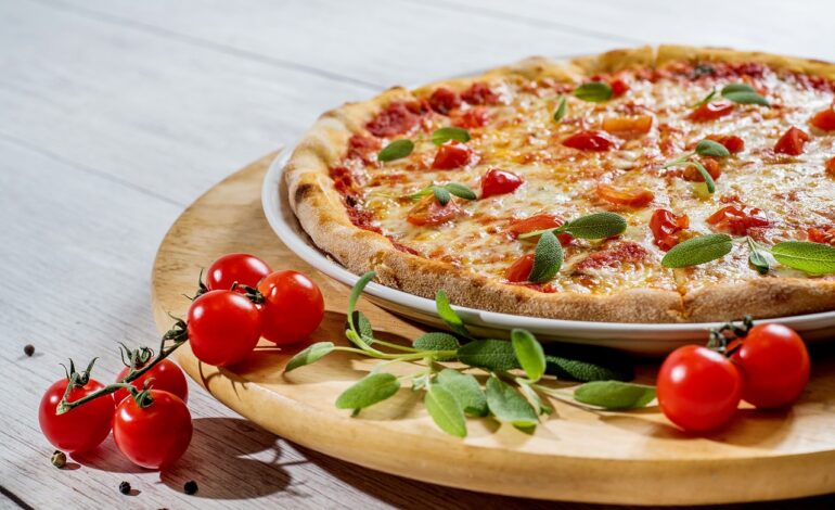 Il Caro Prezzi colpisce anche la Pizza! Con un aumento del 14% sulla margherita.