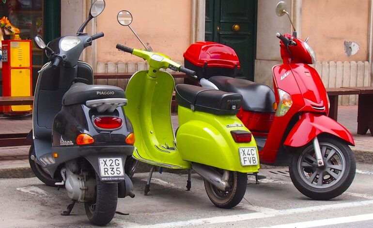 Boom per il mercato degli Scooter: mentre il settore delle moto elettriche perde terreno