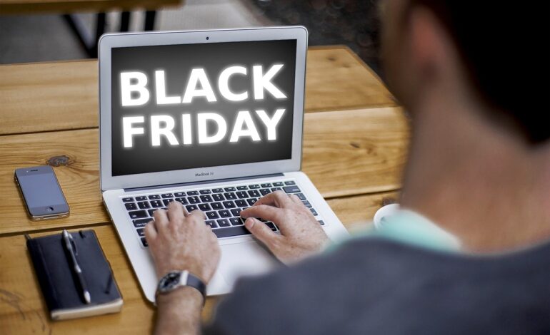 Un sondaggio di Nord VPN: svela come aumentano le truffe online durante il Black Friday